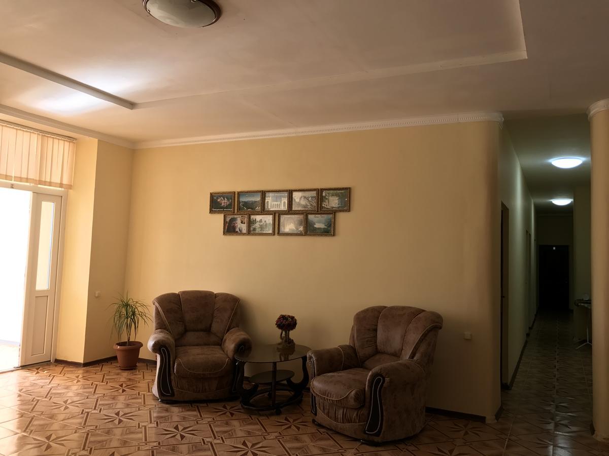 Davel Hotel Гагра Екстериор снимка