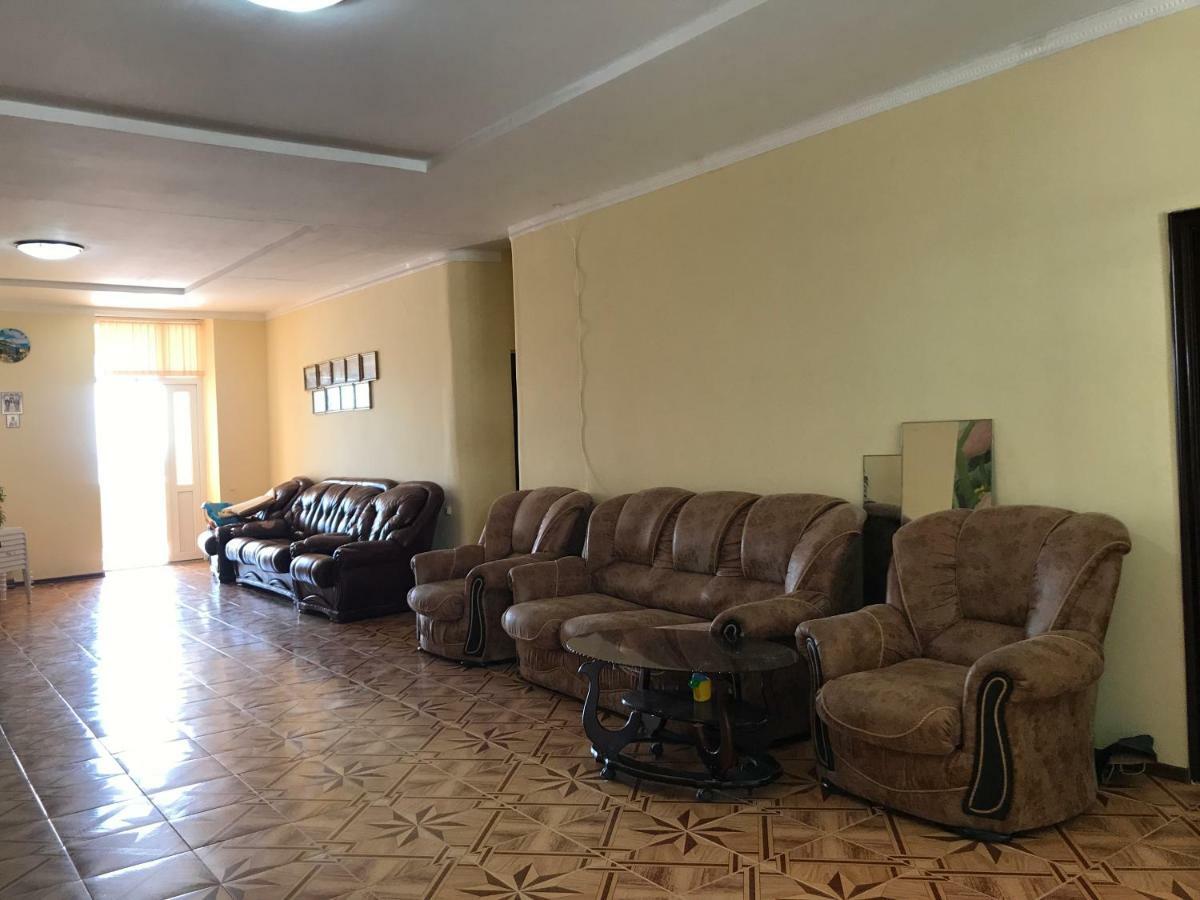 Davel Hotel Гагра Екстериор снимка