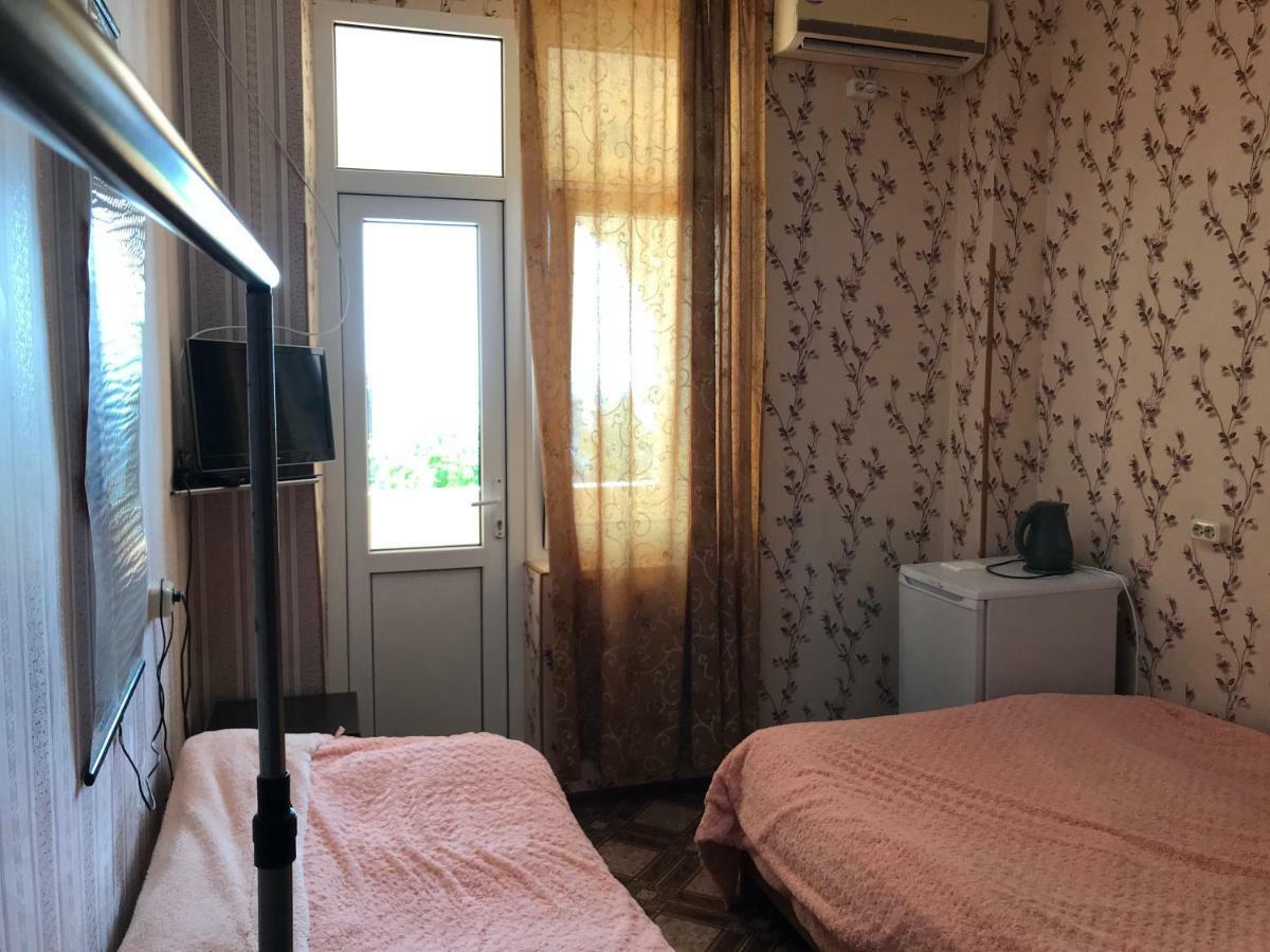 Davel Hotel Гагра Екстериор снимка