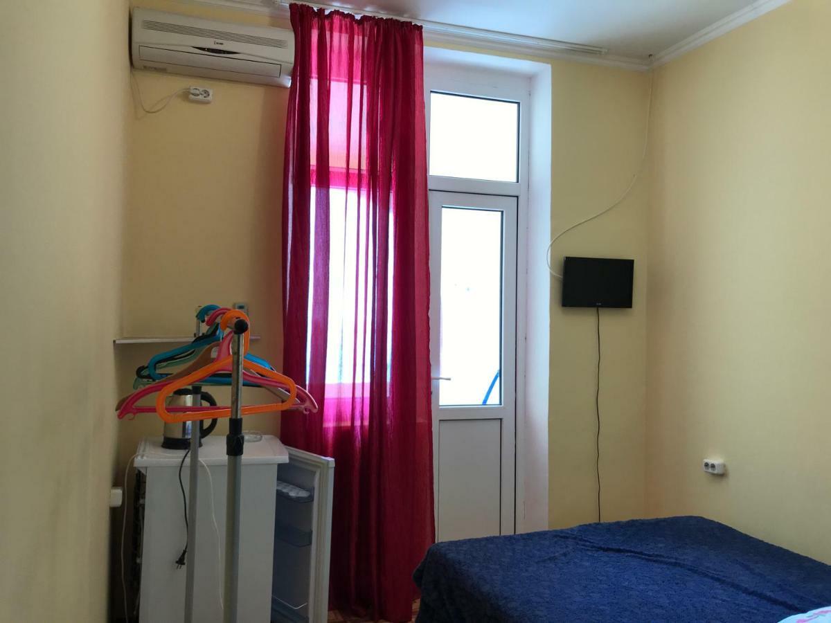 Davel Hotel Гагра Екстериор снимка